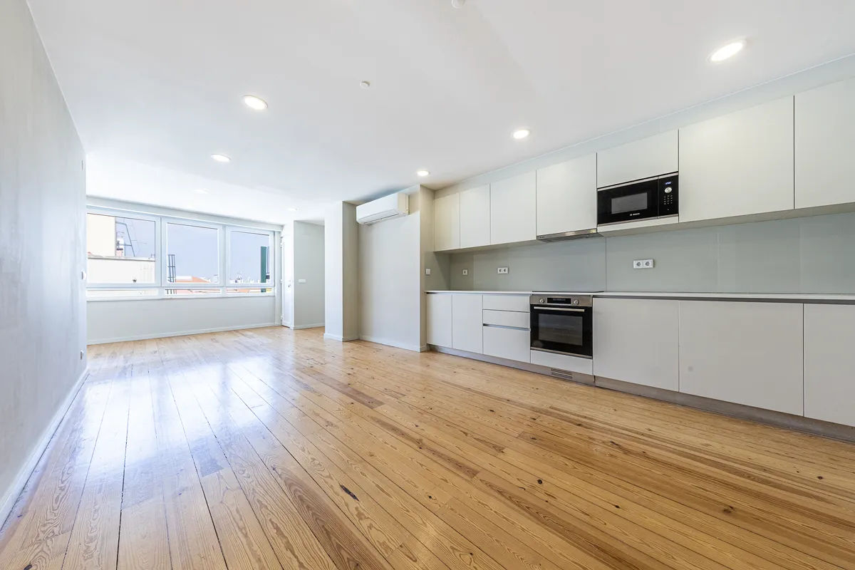 Apartamento T4 | 3 Suítes + Sótão | Totalmente Renovado | Rua da Artilharia 1, Lisboa